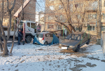 Шлагбаум не помешал приставам увезти со двора автомобиль благовещенца-должника