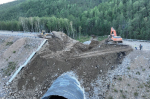 Объездную дорогу в районе провала трассы в Приамурье строят круглосуточно